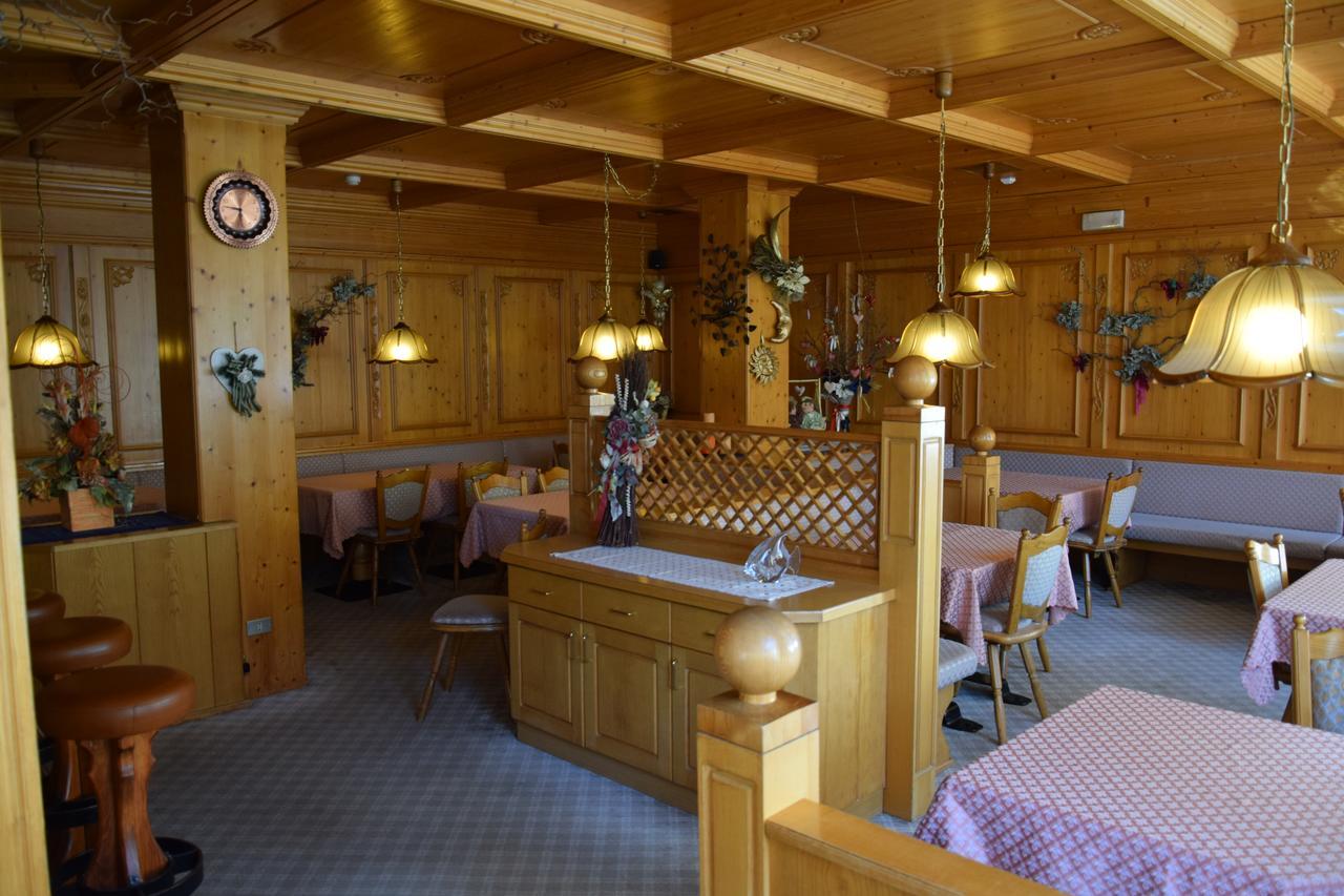 Hotel Alpenrose Alleghe Bagian luar foto