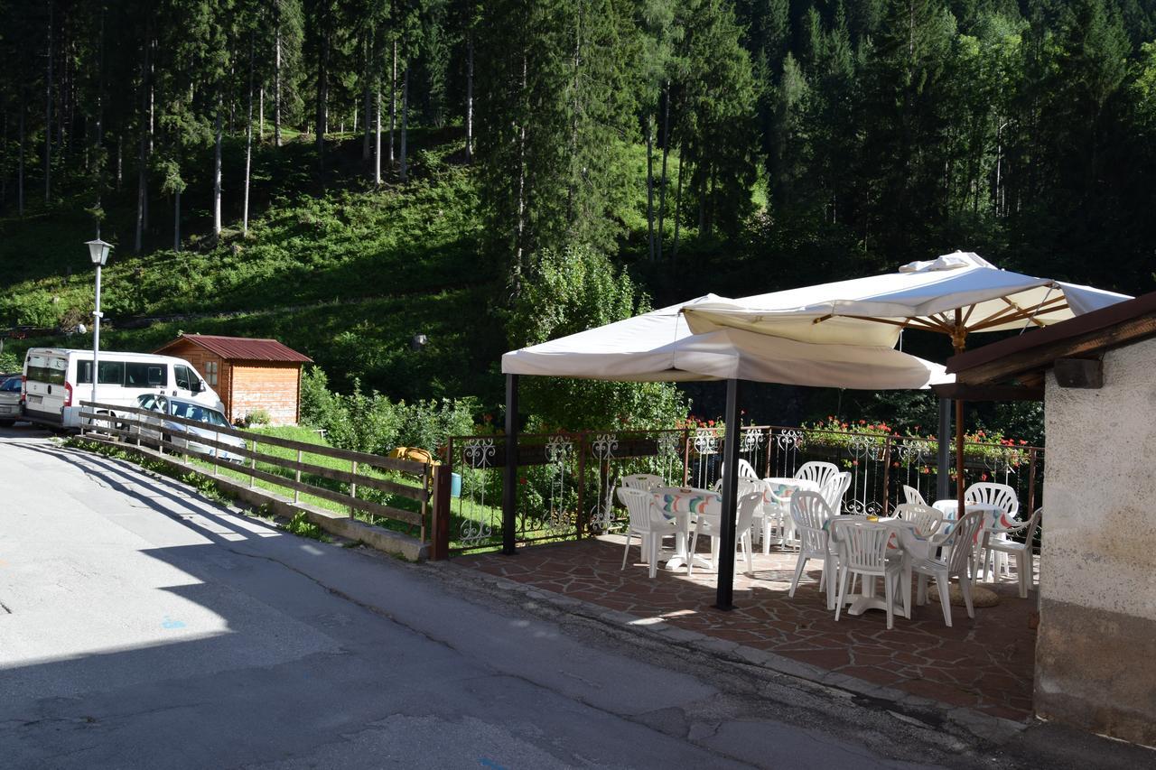 Hotel Alpenrose Alleghe Bagian luar foto