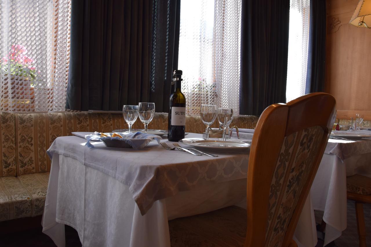 Hotel Alpenrose Alleghe Bagian luar foto