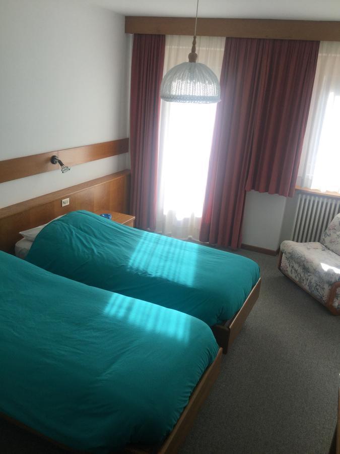 Hotel Alpenrose Alleghe Bagian luar foto