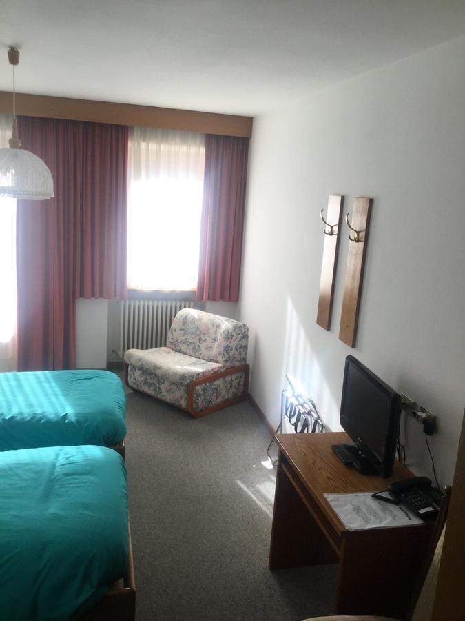 Hotel Alpenrose Alleghe Bagian luar foto